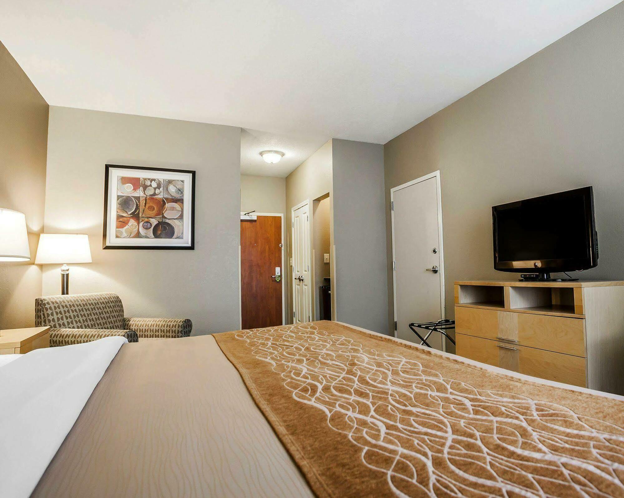 Comfort Inn Kansas City / Airport Exterior foto